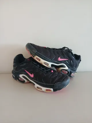 Nike Tn ngras y rosas