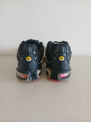 Nike Tn ngras y rosas