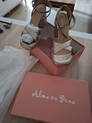 Sandalias Alma en Pena Beige
