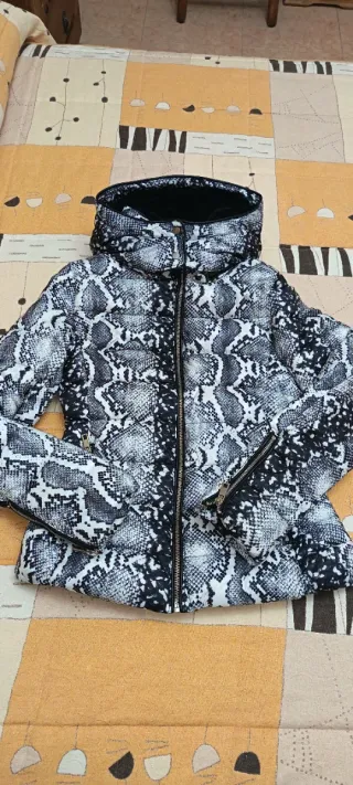 Chaqueta acolchada diseño ZARA