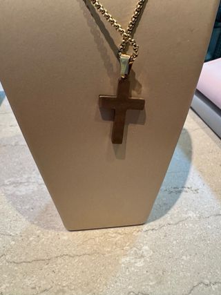 Collana con croce in acciaio e legno