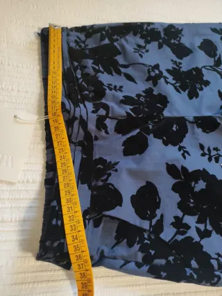 Pantalón recto Zara estampado flores