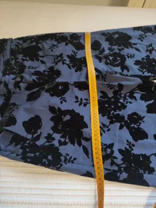 Pantalón recto Zara estampado flores