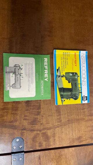 Máquina de coser Refrey