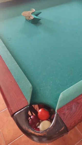 Mesa de billar americana y tres bandas