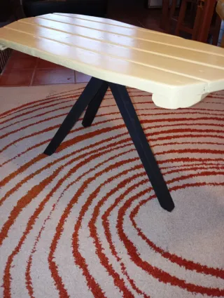 Mesa baja tres patas