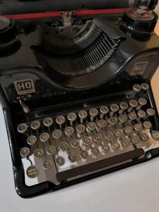 Máquina de escribir Olivetti M40 Antigua IMPECABLE