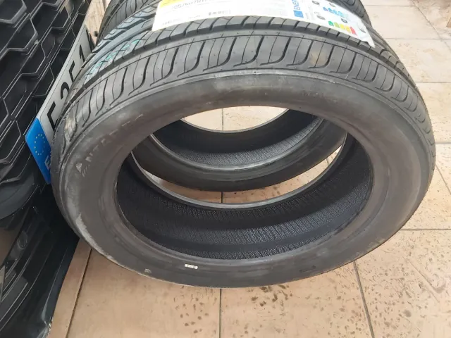 Neumático Antares 205/50ZR17 93W XL