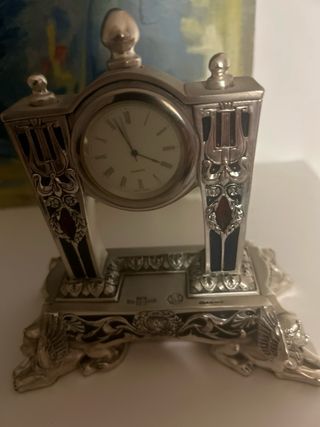 Reloj de cuarzo decorativo