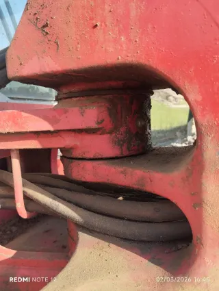 Excavadora  takeuchi tb 145