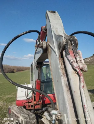 Excavadora  takeuchi tb 145