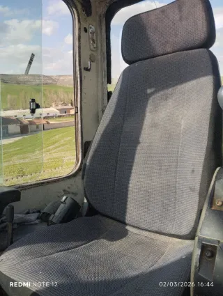 Excavadora  takeuchi tb 145