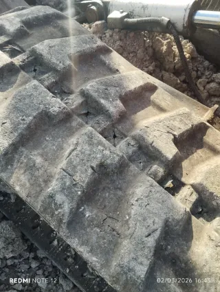 Excavadora  takeuchi tb 145