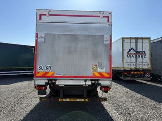 Camión RENAULT D 210