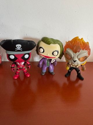10 Funko Pop- 50€