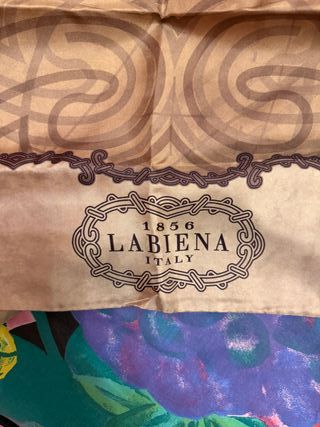 Foulard con disegno mappa