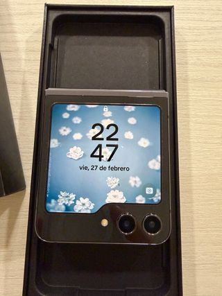 Samsung Galaxy Z Flip5 256GB + regalo fundas