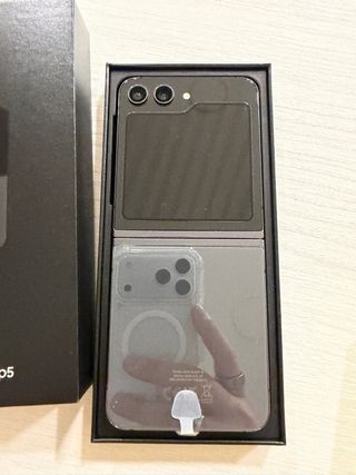 Samsung Galaxy Z Flip5 256GB + regalo fundas