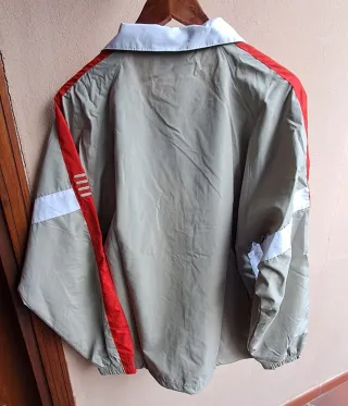 Tuta sportiva Fila grigio chiaro e rossa