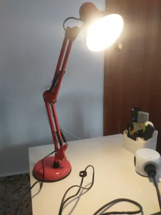 Flexo articulado rojo metal