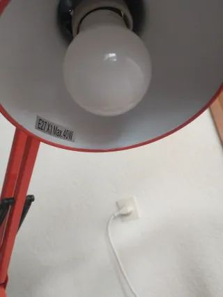 Flexo articulado rojo metal