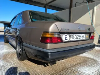Mercedes-Benz Clase E 1991