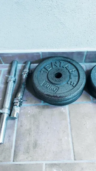 Mancuernas y discos de pesas