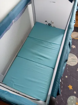 Cuna de viaje plegable