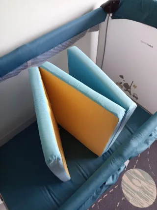 Cuna de viaje plegable