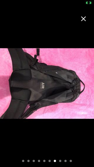 Mochila 20L Negra Espalda Aireada