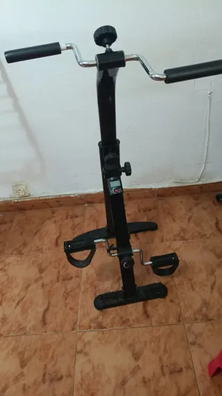 Bicicleta de manos y pies.