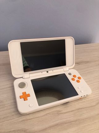 Nuovo Nintendo 2DS XL Arancione