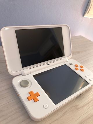 Nuovo Nintendo 2DS XL Arancione