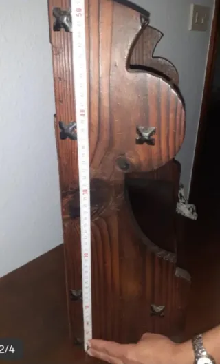 Mueble de madera rústico