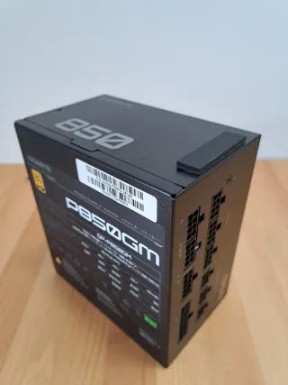 Fuente de Alimentación Gigabyte 850W