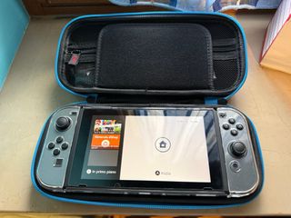 Nintendo Switch 2019 con custodia