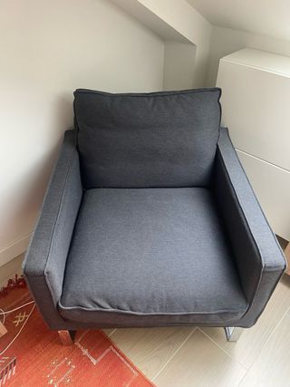 Sillón moderno gris oscuro Ikea