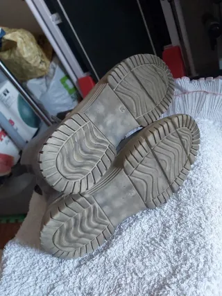 Botas grises de ante