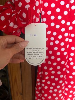 Traje de flamenca rojo lunares blancos