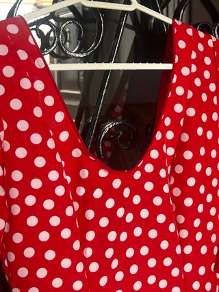 Traje de flamenca rojo lunares blancos