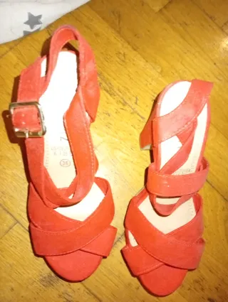 Tacones rojos plataforma