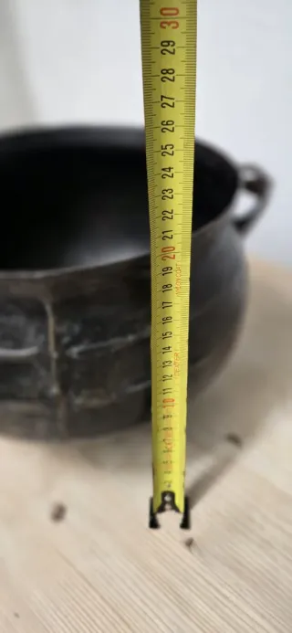 Caldero antiguo hierro fundido