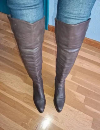 Botas altas de cuero