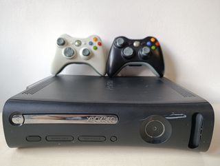 Xbox 360 con 2 controller