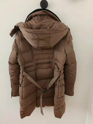 Plumífero plumón marrón Zara