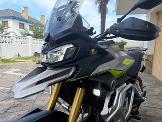 Voge 900 DSX Negra y Verde