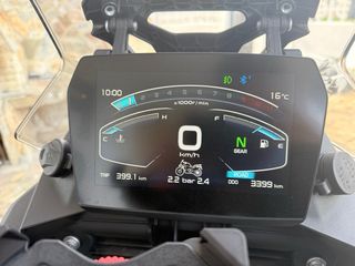 Voge 900 DSX Negra y Verde