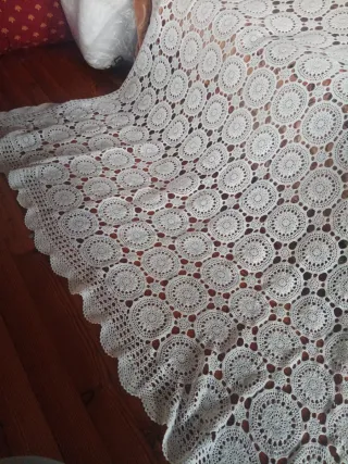 Copriletto uncinetto fatto a mano
