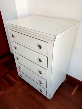 Cómoda de maquina de coser