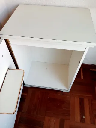 Cómoda de maquina de coser